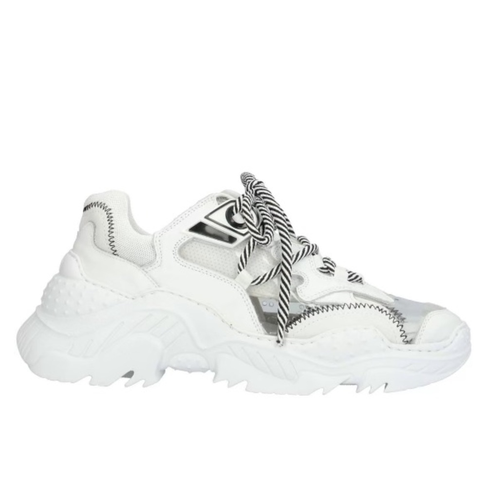 No.21 White Sneakers